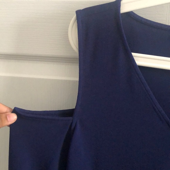 Express Cold-Shoulder Blouse - Picture 3 of 5